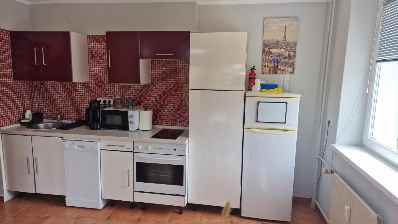 Lovely Condo With Free Parking 卢布尔雅那 外观 照片